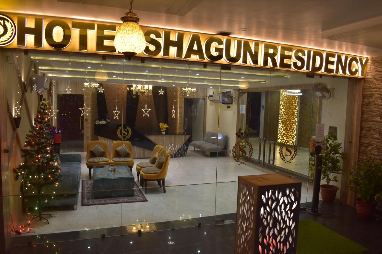 Hotel Shagun Residency Mathura Bagian luar foto